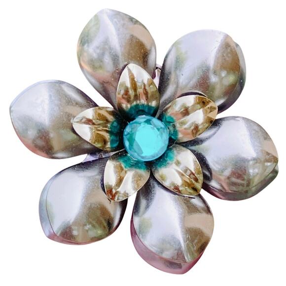 VTG Mid Century Brooch Aqua Rhinestone Layered Floral 1950s Silver Tone Pin - Picture 1 of 9